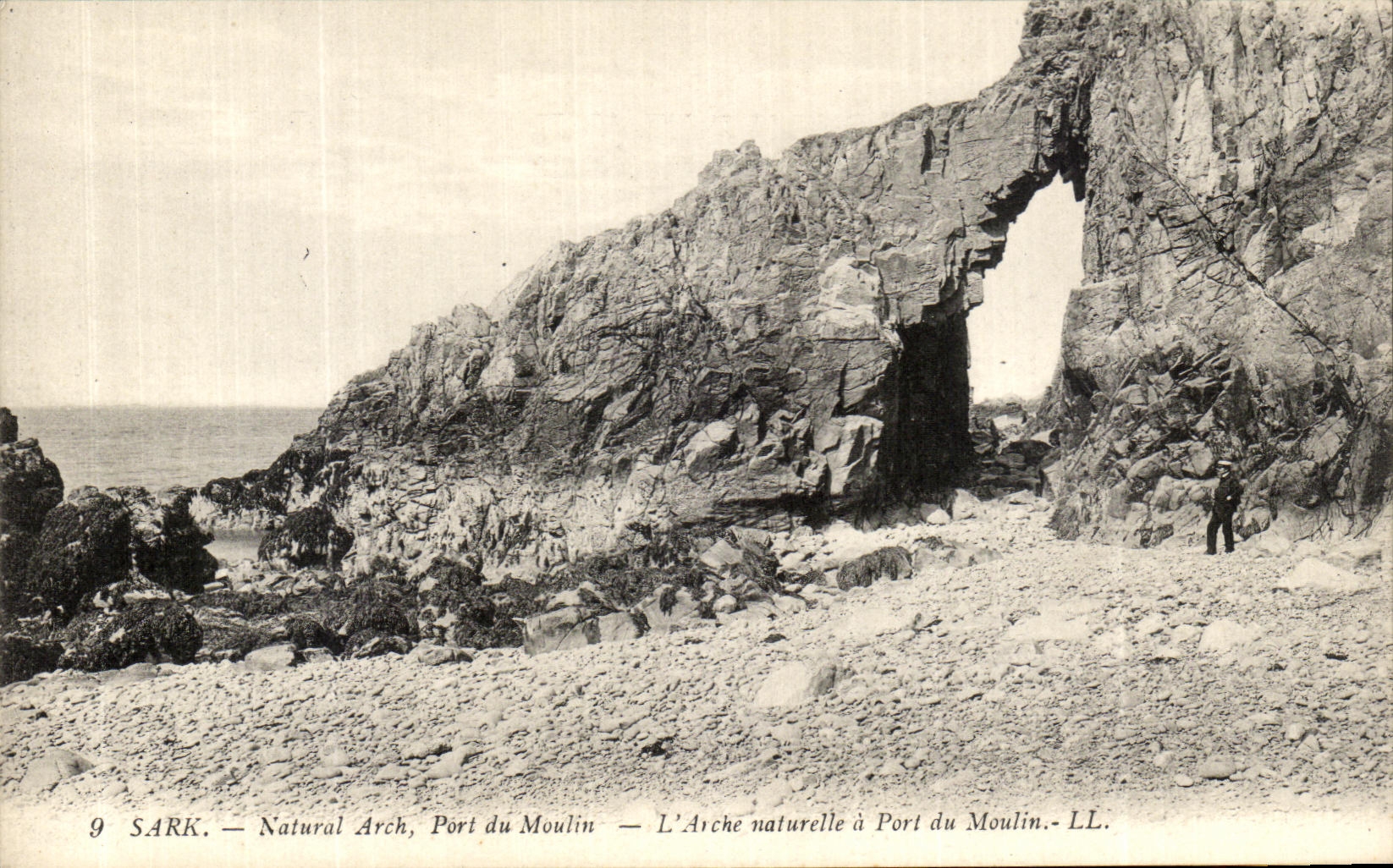 Sark — L'Arche naturelle à Port du Moulin — LL
