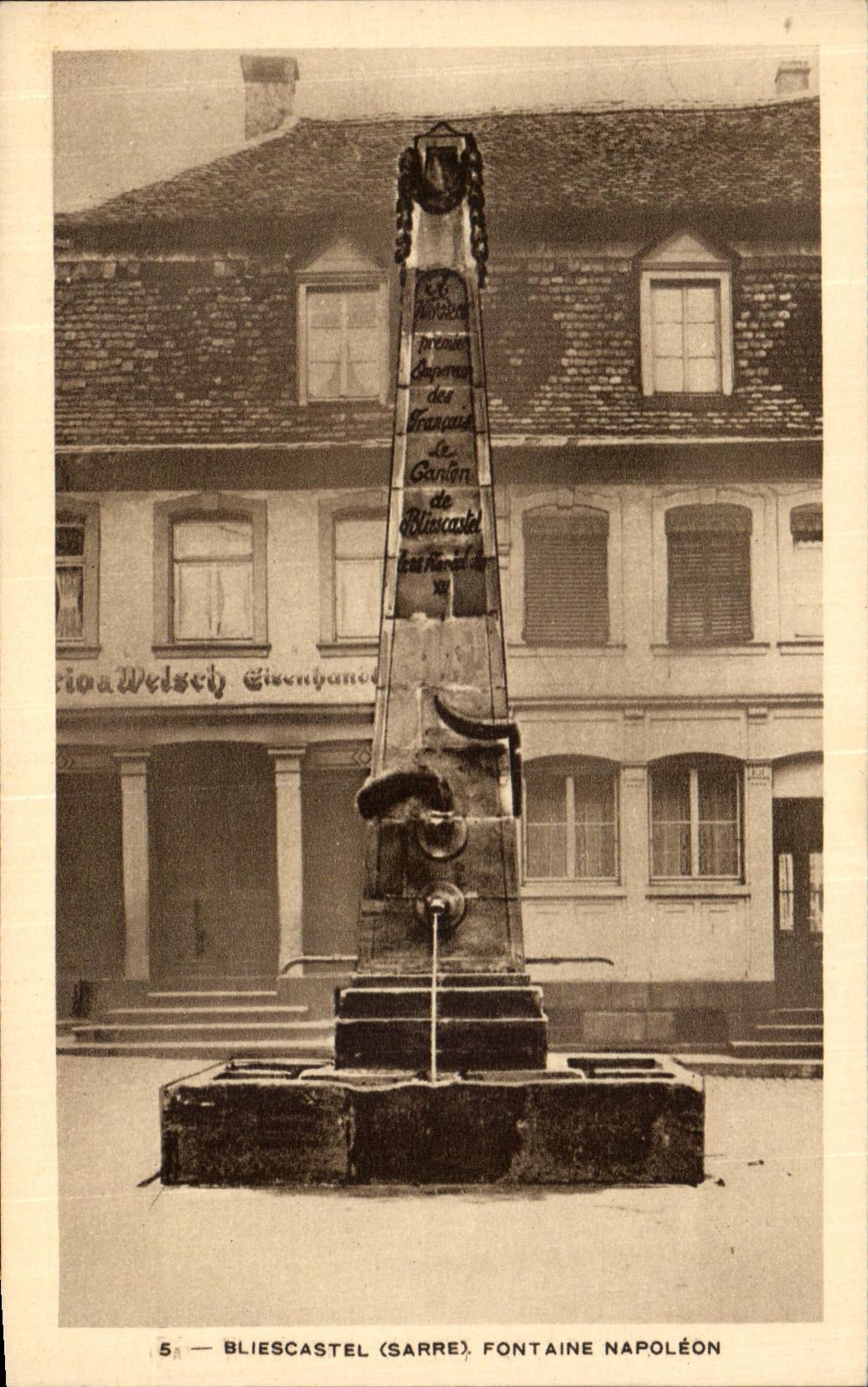 CPA Bliescastel Fontaine Napoleon 