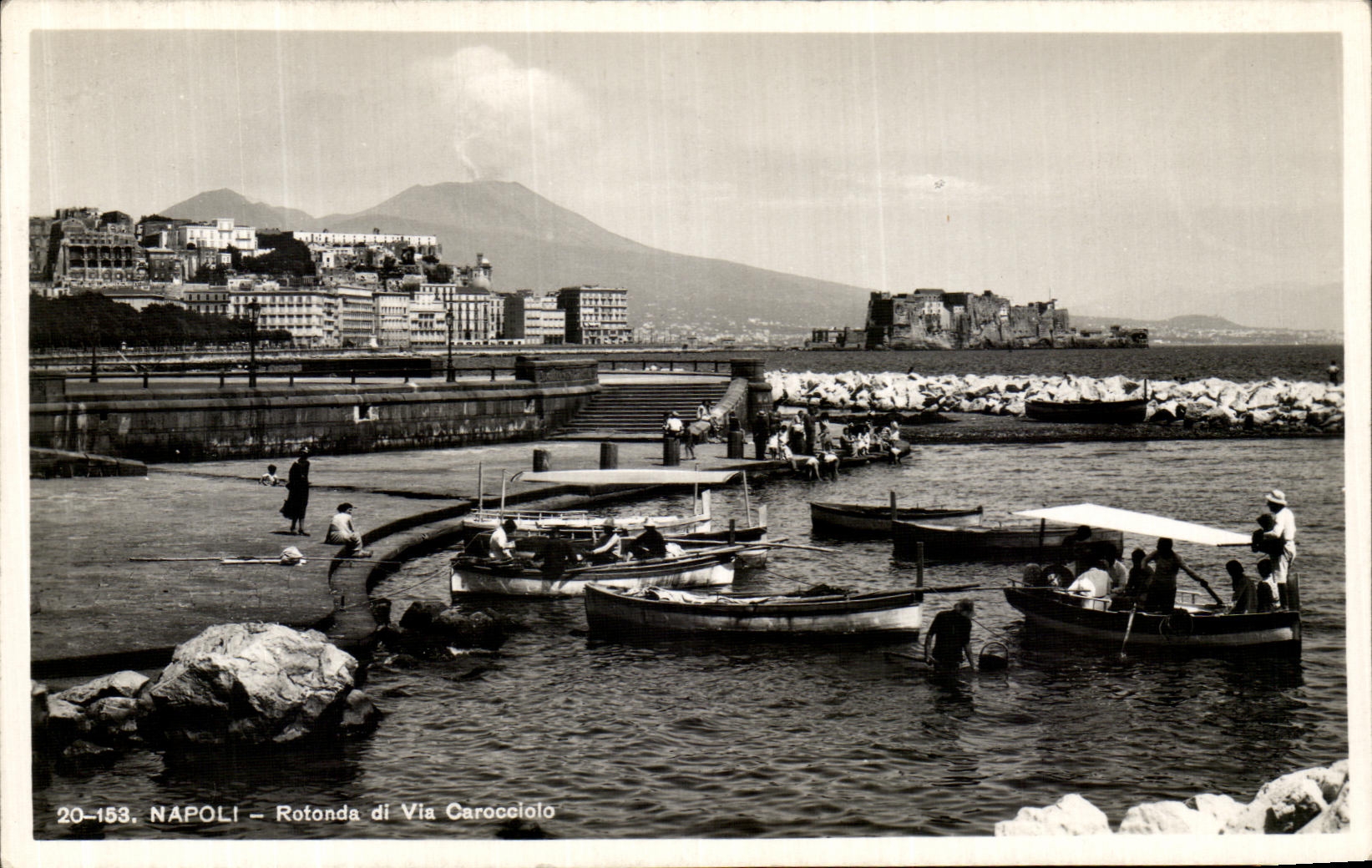CPA Napoli Rotonda di Via Carocciolo Bateaux 