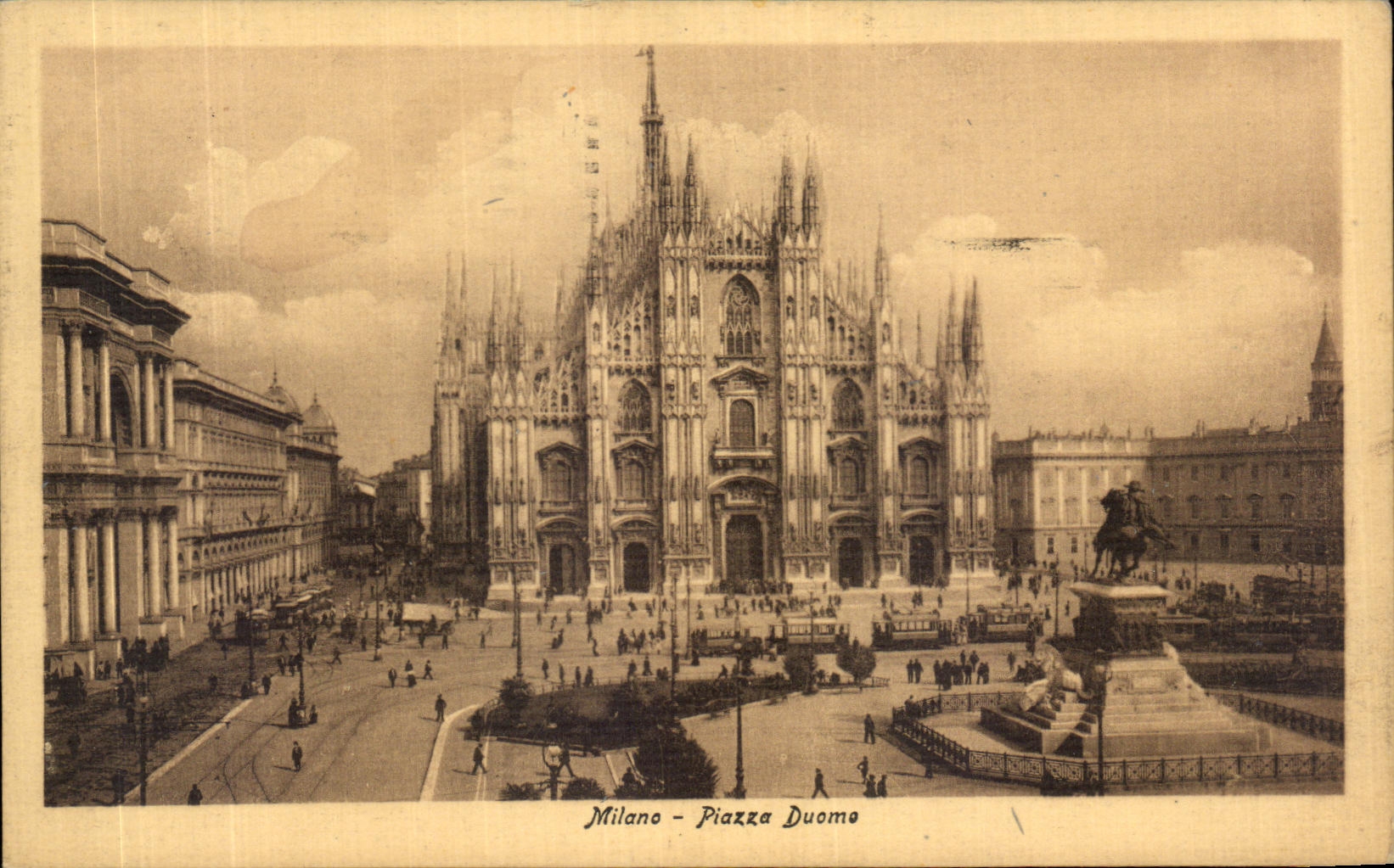 CPA Milane Piazza Duomo