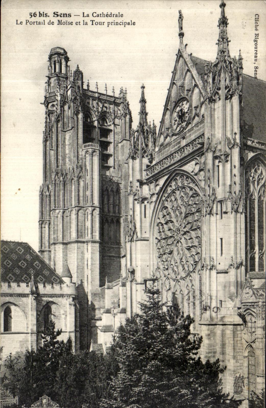 Sens — La Cathédrale — Le Portail de Moïse et la Tour principale — Cliché Rigoureau, Sens