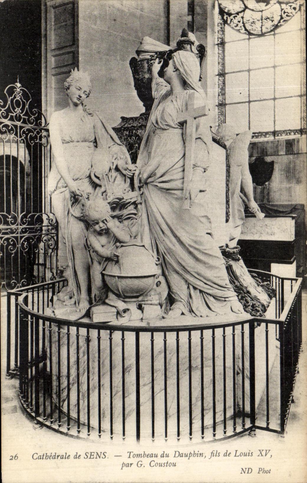 Cathédrale de SENS — Tombeau du Dauphin, fils de Louis XV, par G. Coustou