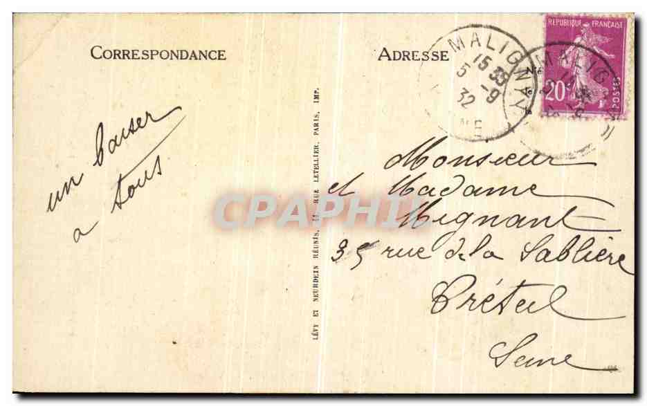 Sens — La Cathédrale — Tête de Pierre de Cugnières sur la première colonne à gauche — Achterkant