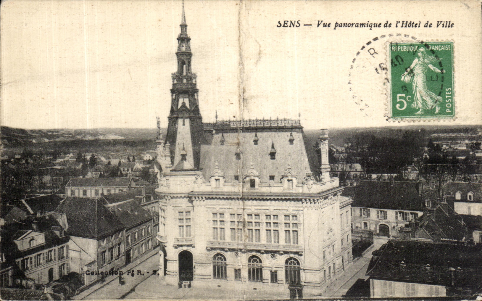 SENS — Vue panoramique de l'Hôtel de Ville — Collection F.R.-B.