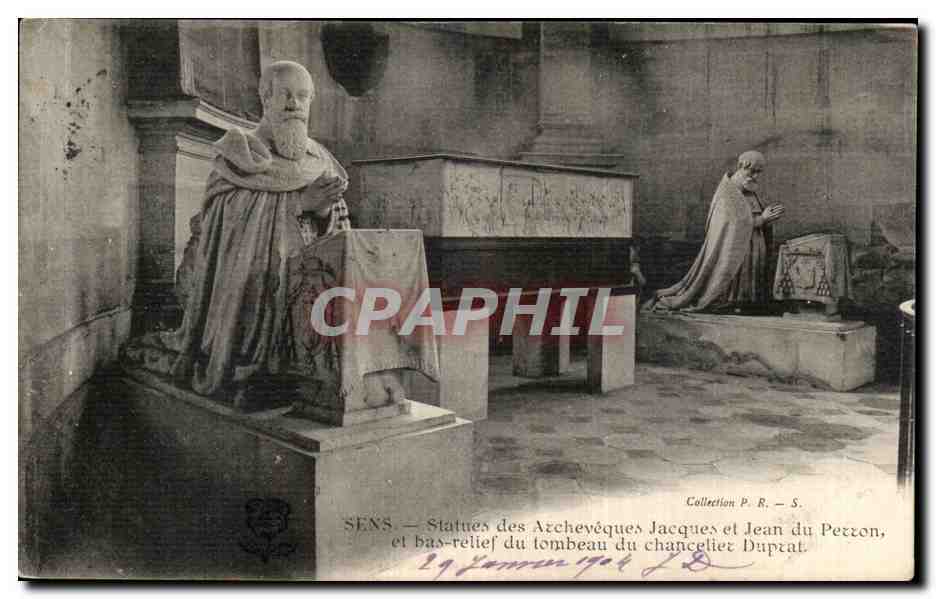 SENS — Statues des Archevêques Jacques et Jean du Petton, et bas-relief du tombeau du chancelier Duptat — Collection P. R. - S.
