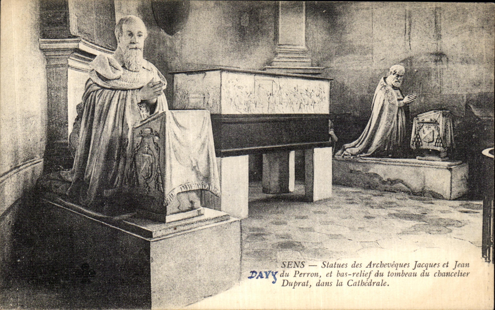 Sens — Statues des Archevêques Jacques et Jean du Perron, et bas-relief du tombeau du chancelier Duprat, dans la Cathédrale — Davy