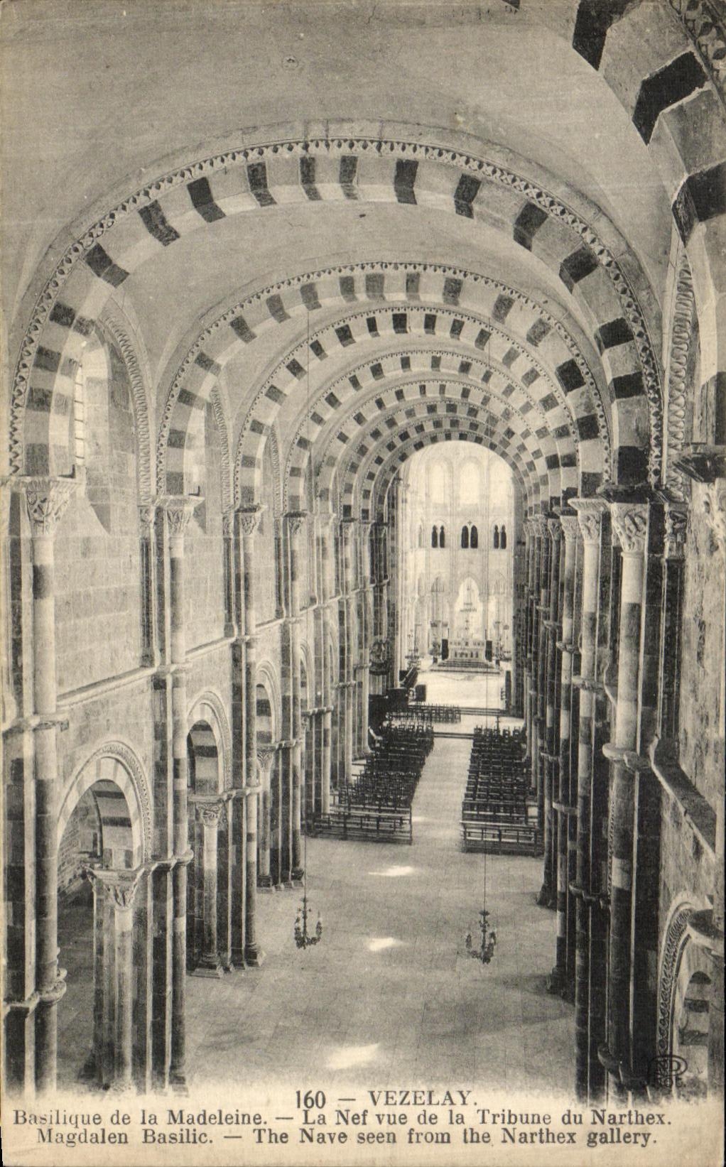 Basilique de la Madeleine — La Nef vue de la Tribune du Narthex — Vézelay