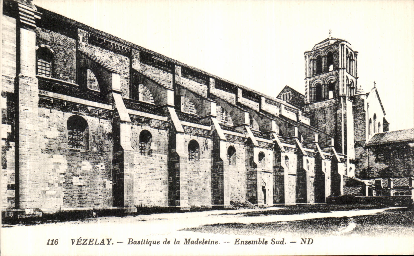 Vézelay — Basilique de la Madeleine — Ensemble Sud — ND
