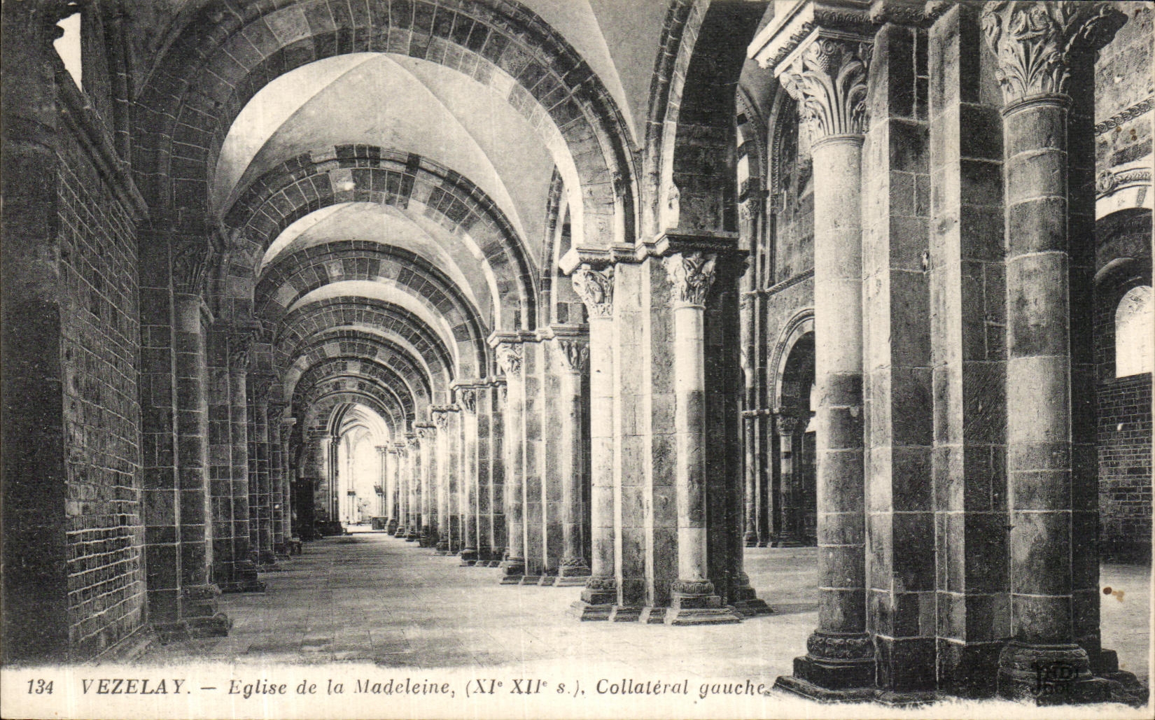 Vézelay — Église de la Madeleine, collatéral gauche (XIe-XIIe s.)