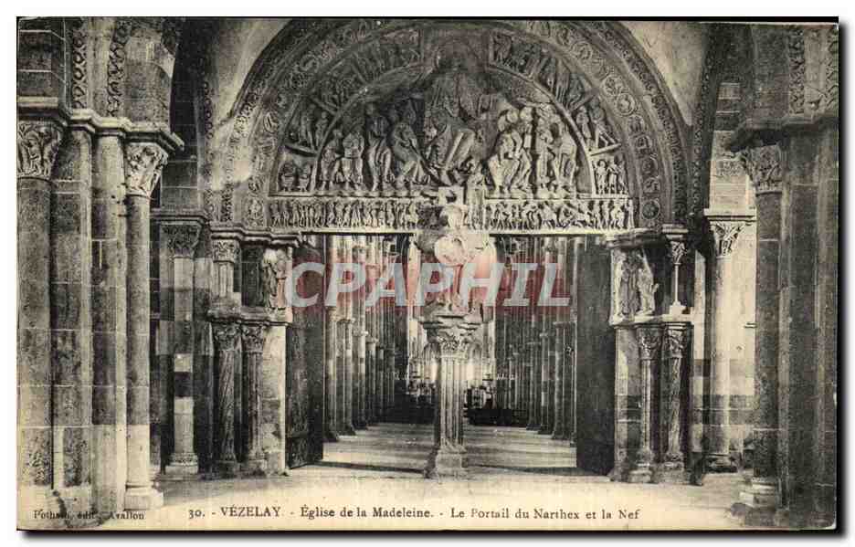 Vézelay - Église de la Madeleine - Le Portail du Narthex et la Nef