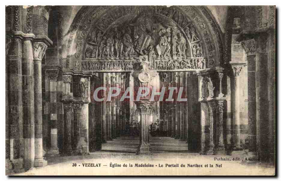 CPA Vezelay Eglise de la Madeleine Le Portail du Narthex et la Nef 