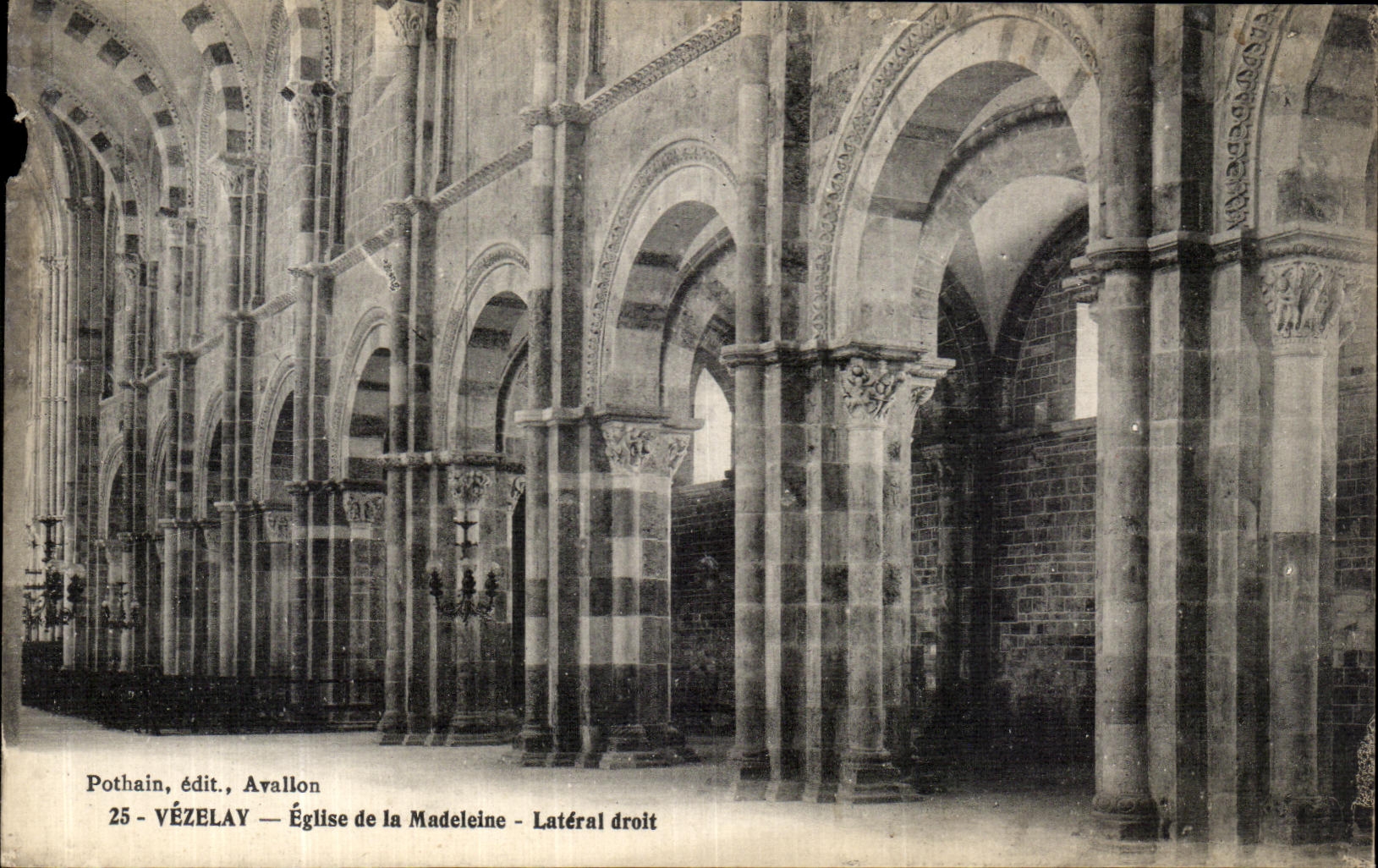 Vézelay — Église de la Madeleine — Latéral droit