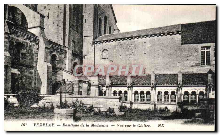 Vézelay — Basilique de la Madeleine — Vue sur le Clottage