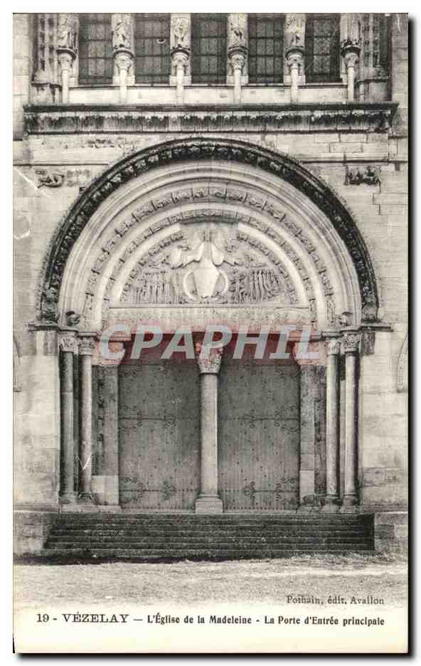 CPA Vezelay Facade de l Eglise de la Madeleine La Porte d Entree Principale 