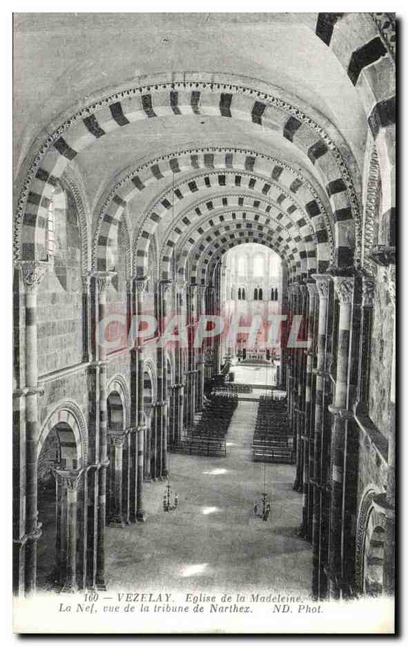 Vézelay — Kirche der Madeleine. Die Kirche aus der Tribüne betrachtet.