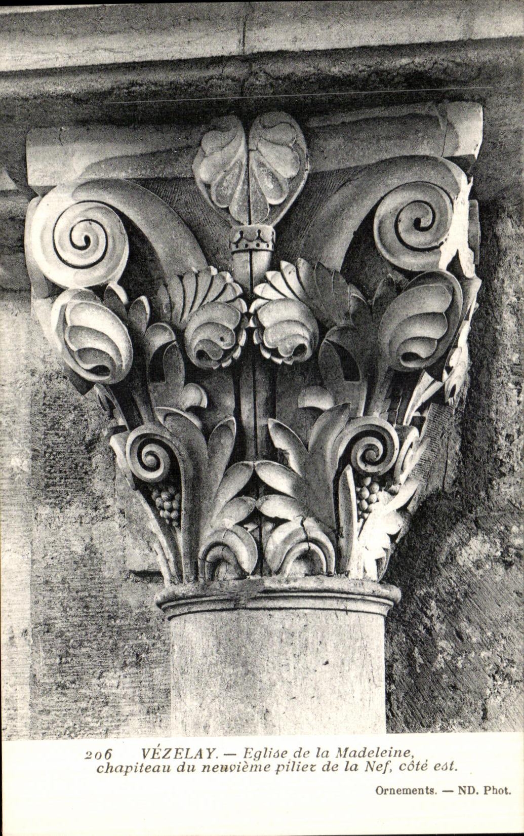 Vézelay — Chapiteau du neuvième pilier de la Nef, côté est — Église de la Madeleine — ND. Phot. — n° 206
