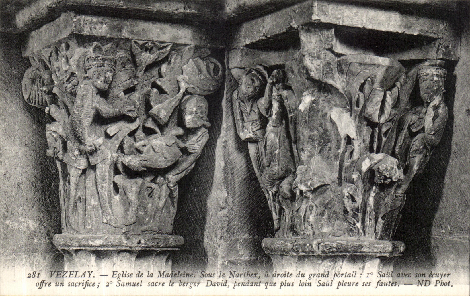 CPA Vezelay Eglise de la Madeleine Sous le Narthex a Droite du Grand Portail Saul avee Son Deuyer 
