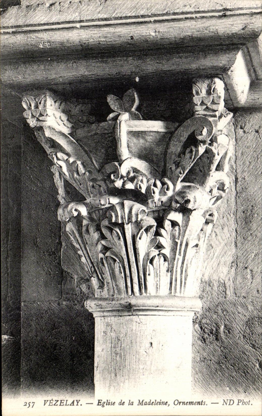 CPA Vezelay Eglise De la Madeleine Ornements