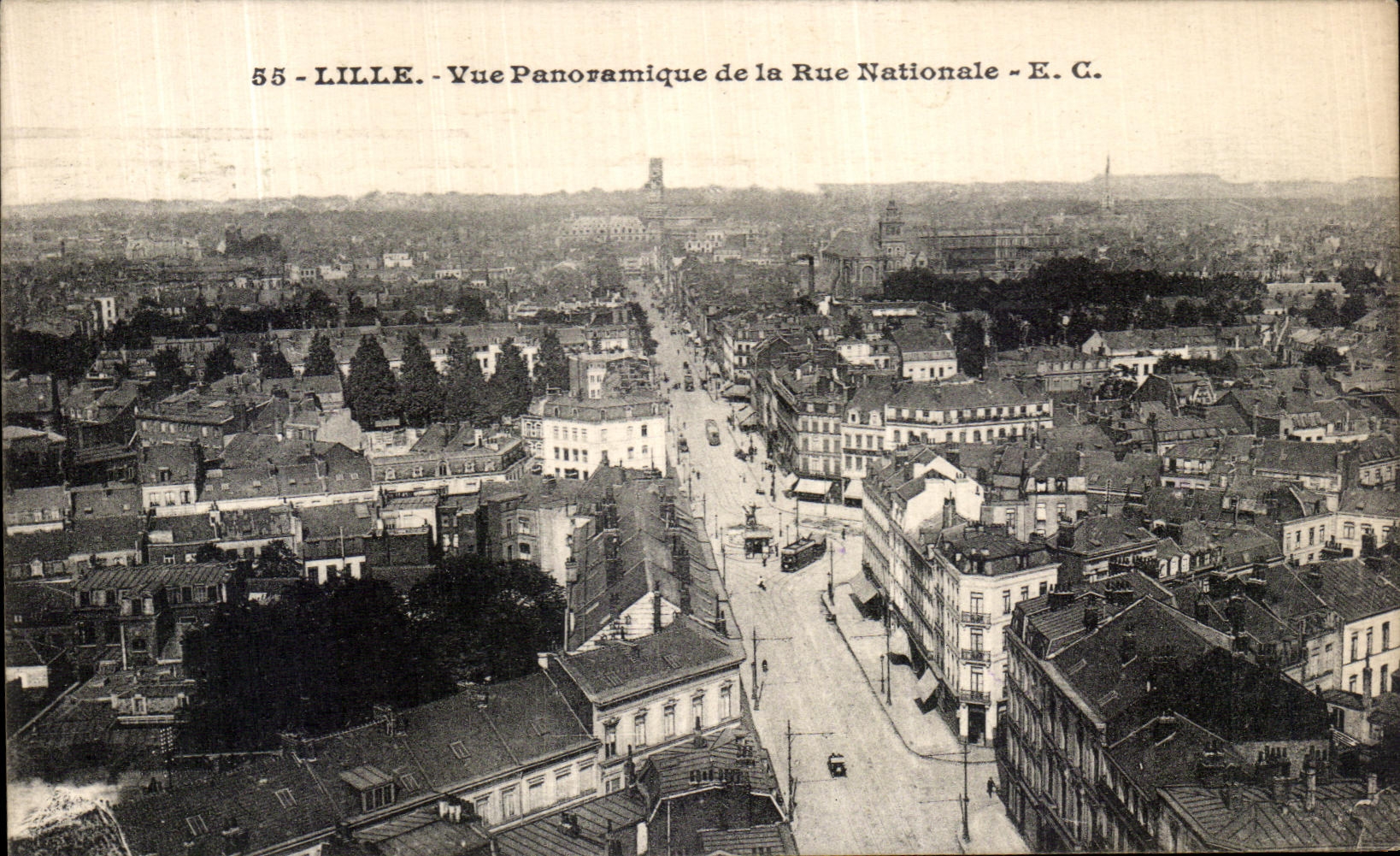CPA Lille Vue Panoramique de la Rue Nationale