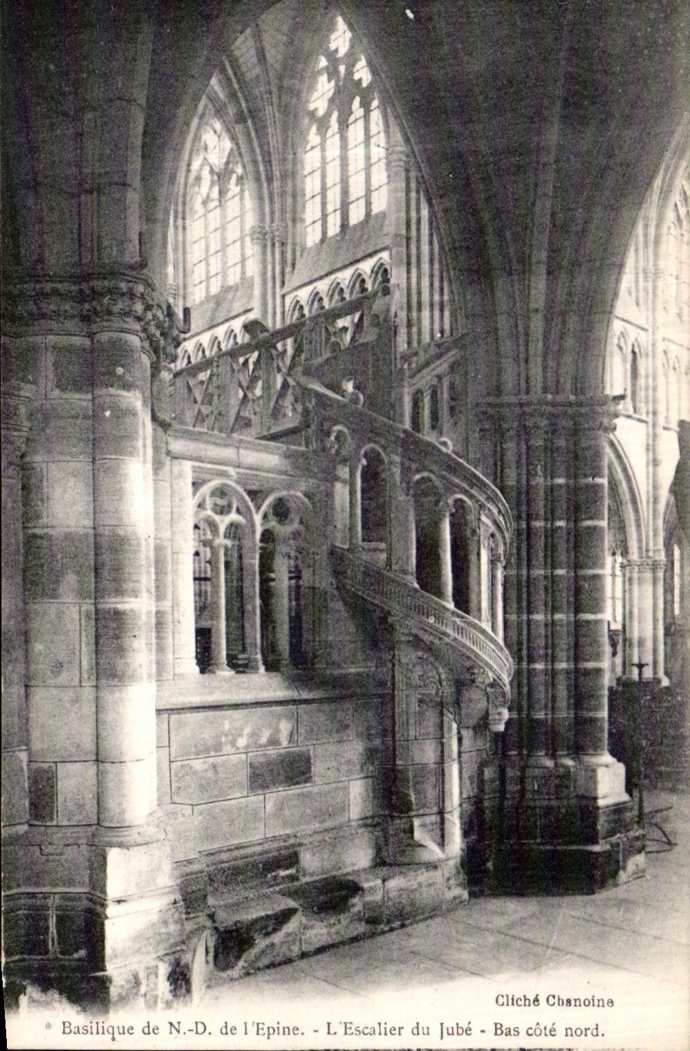 Basilique de N.-D. de l'Epine — L'Escalier du Jubé - Bas côté nord — Cliché Chanoine