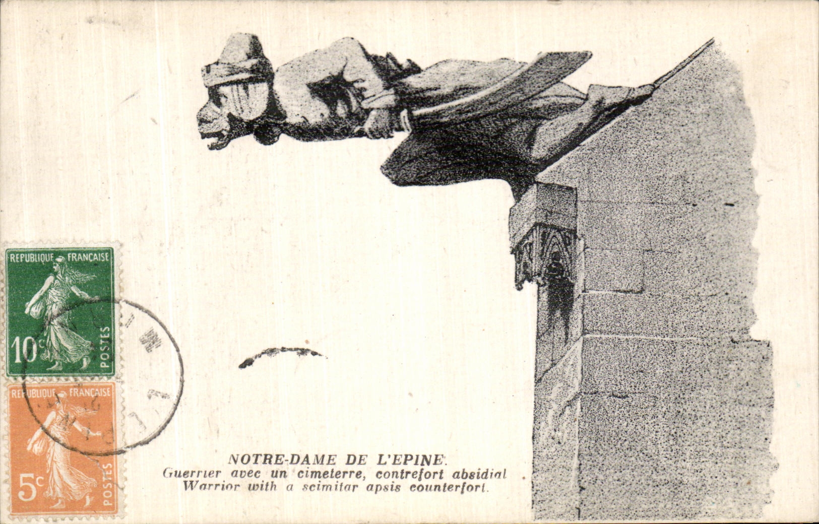 CPA Notre Dame De L Epine Guerrier avec un cimeterre contrefort absidial