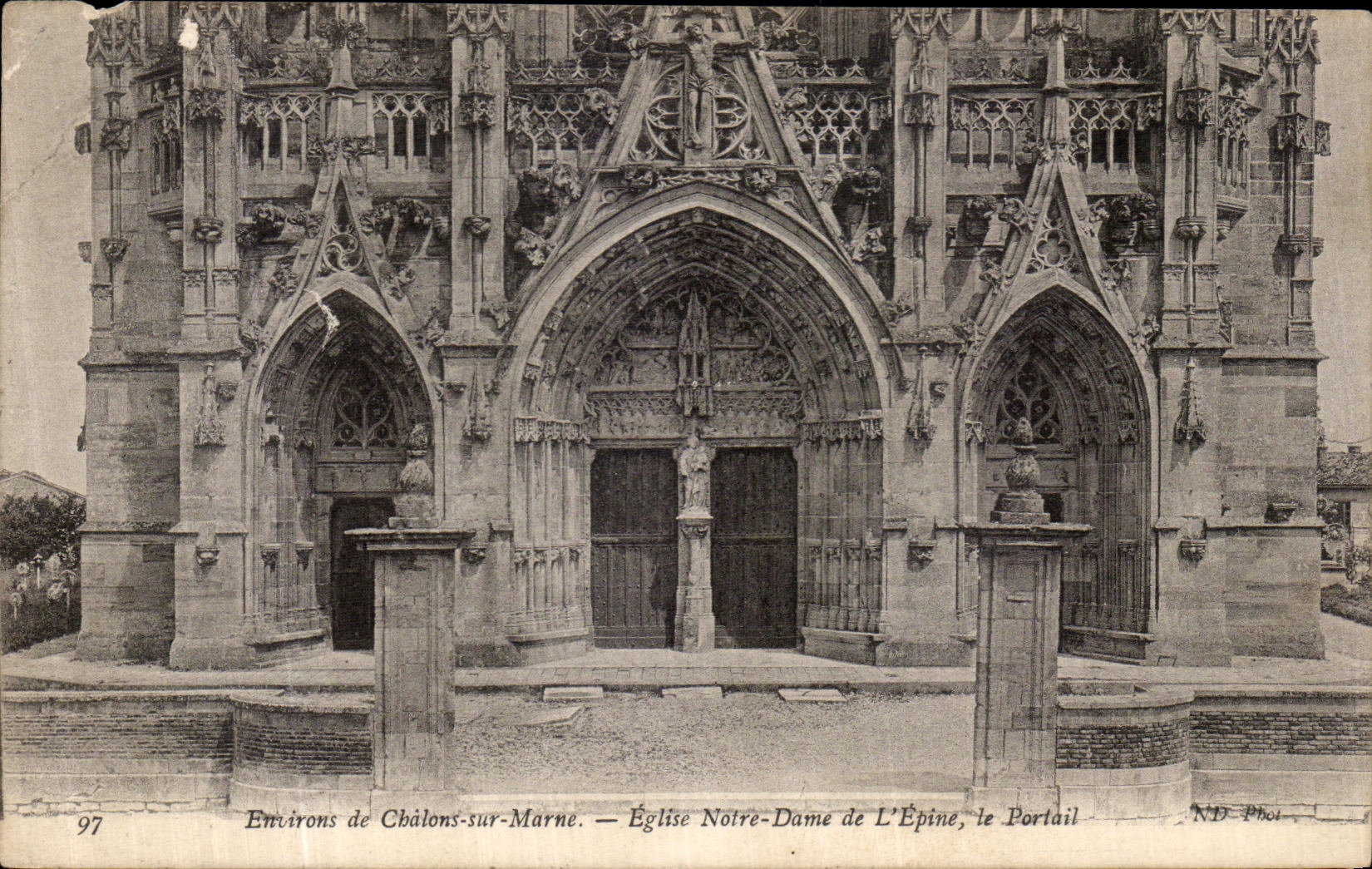 CPA Environs de Chalons sur Marne Eglise Notre Dame de l Epine Le portail