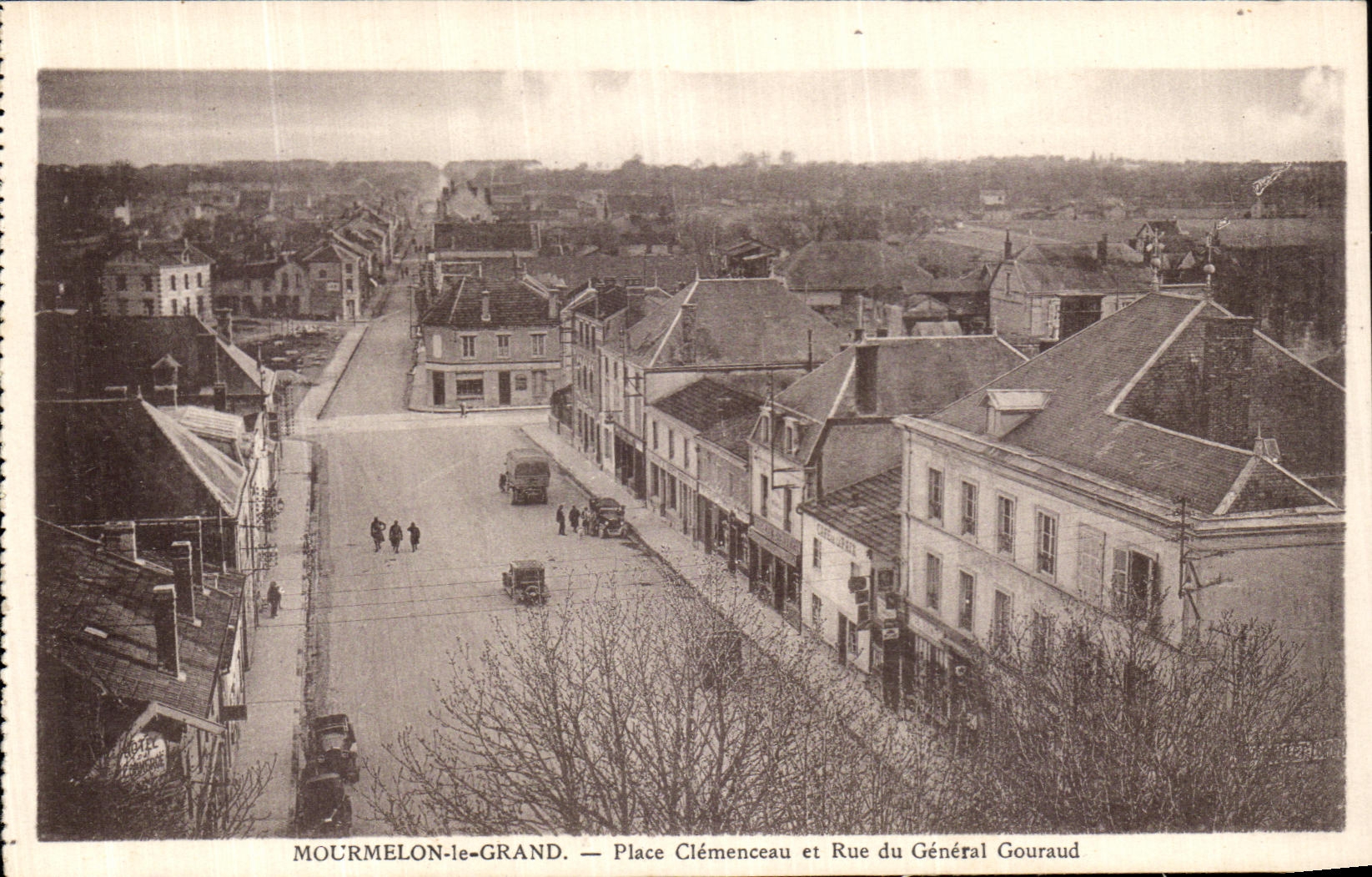 Mourmelon-le-Grand — Place Clémenceau et Rue du Général Gouraud — Librairie Militaire
