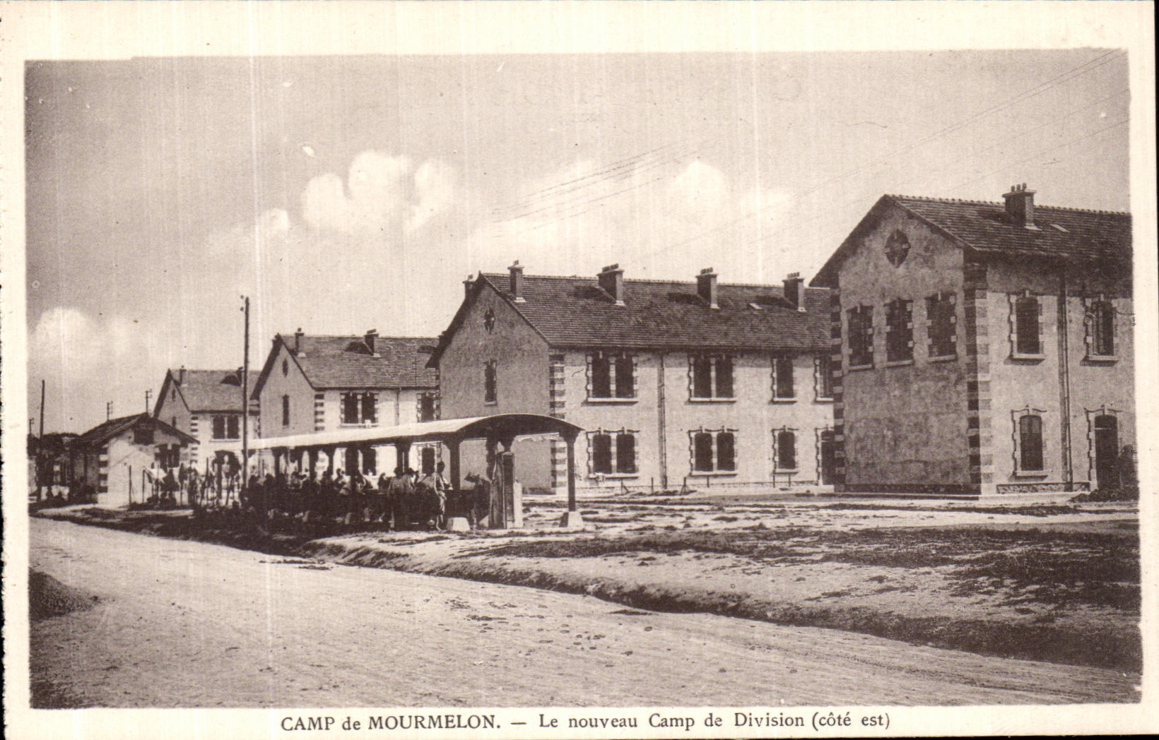 CPA Camp de Mourmelon Le nouveau Camp de Division Militaria