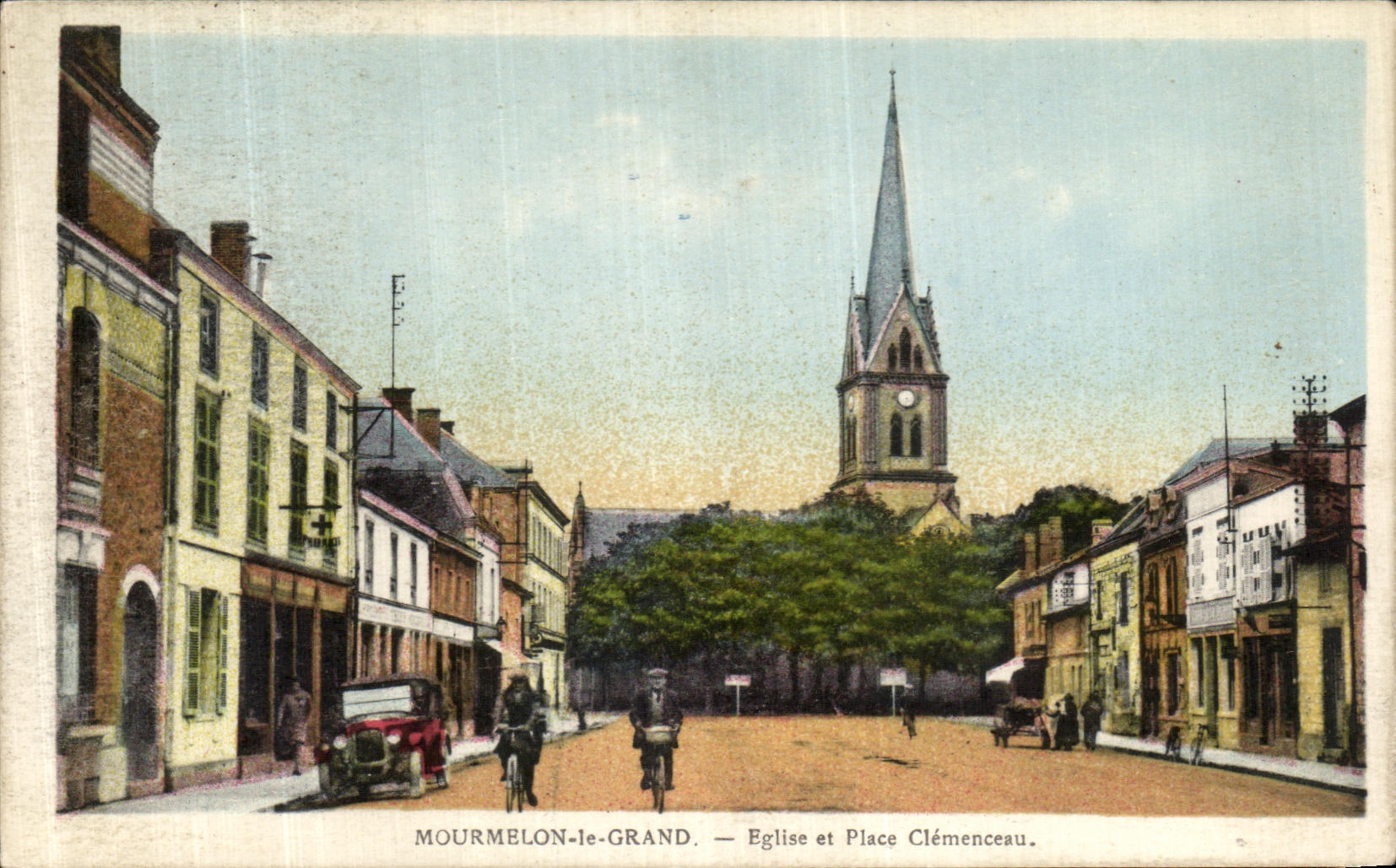 Mourmelon-le-Grand — Église et Place Clémenceau