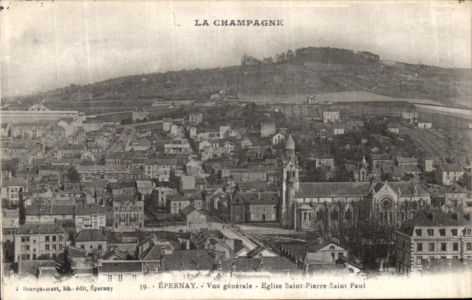 CPA Epernay Vue Generale Eglise Saint Pierre Saint Paul