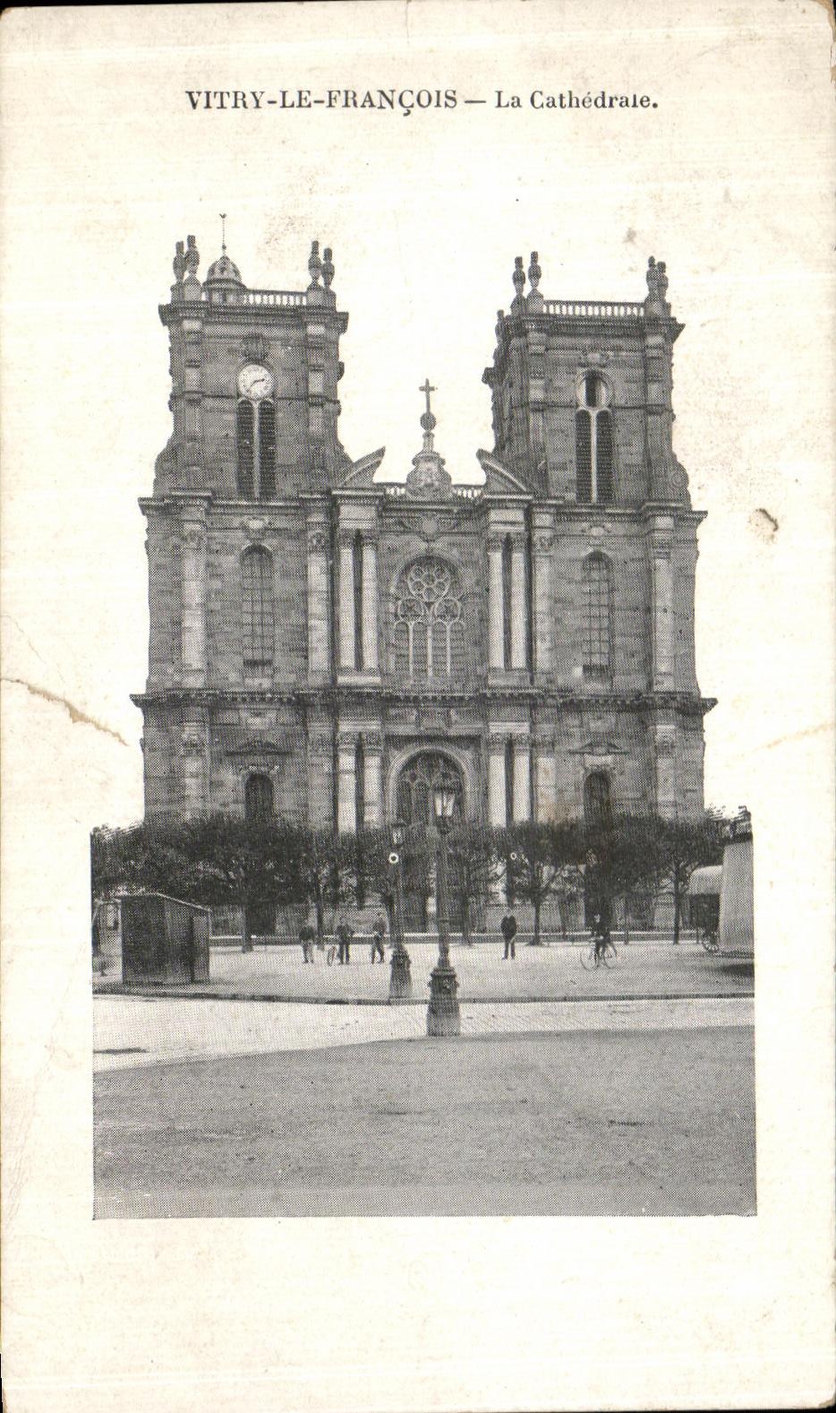 CPA Vitry Le Francois La Cathedrale