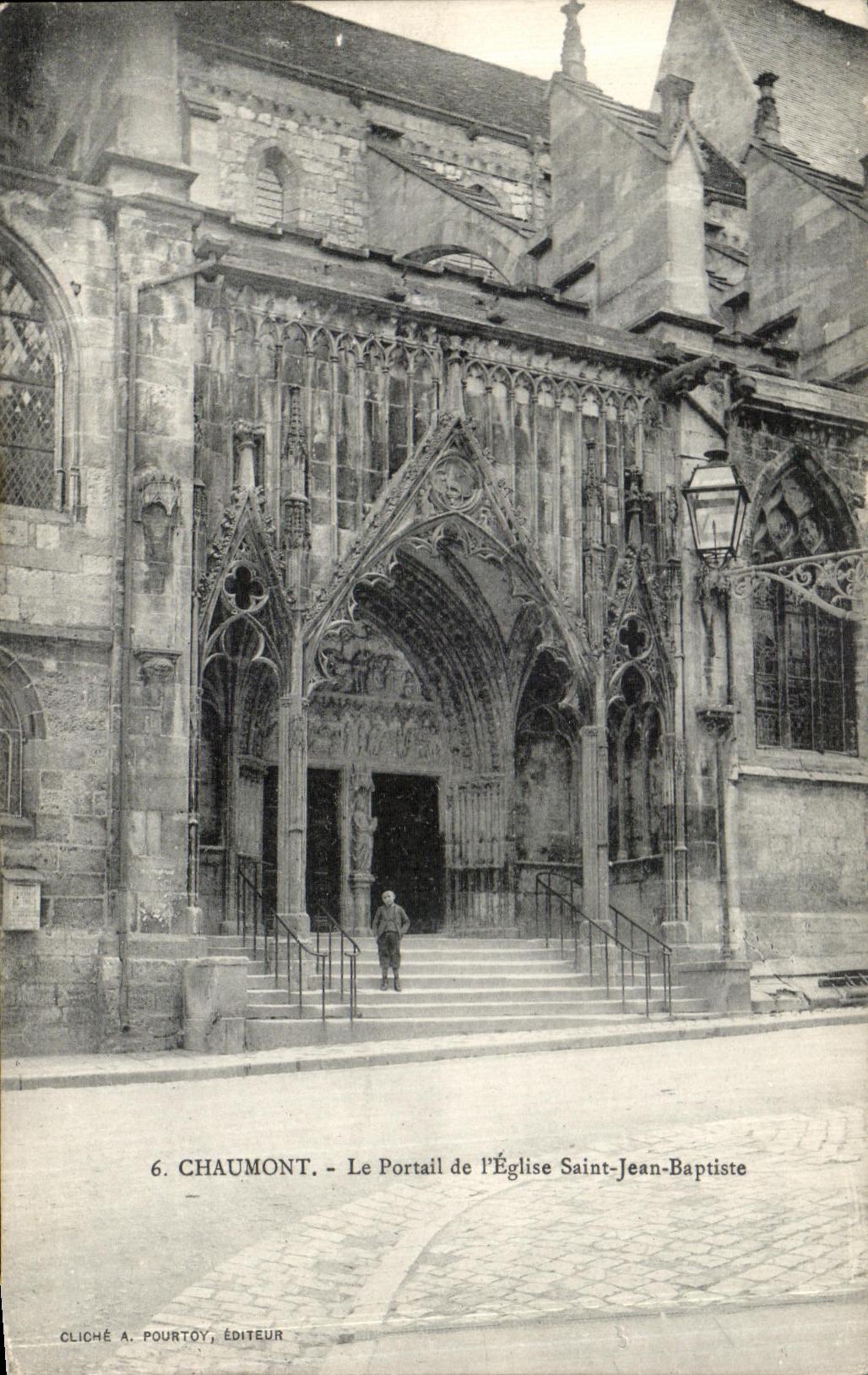 CPA Chaumont Le Portail L Eglise Saint Jean Baptiste