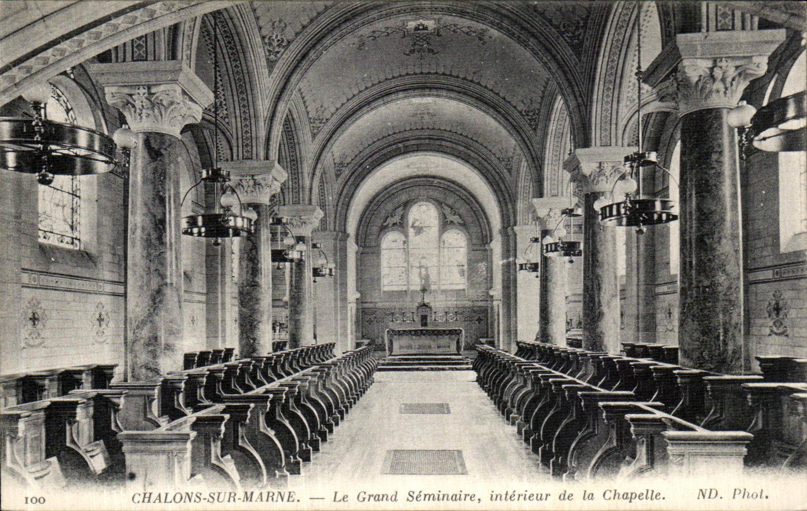 CPA Chalons Sur Marne Le Grand Seminaire Interieur de la Chapelle 