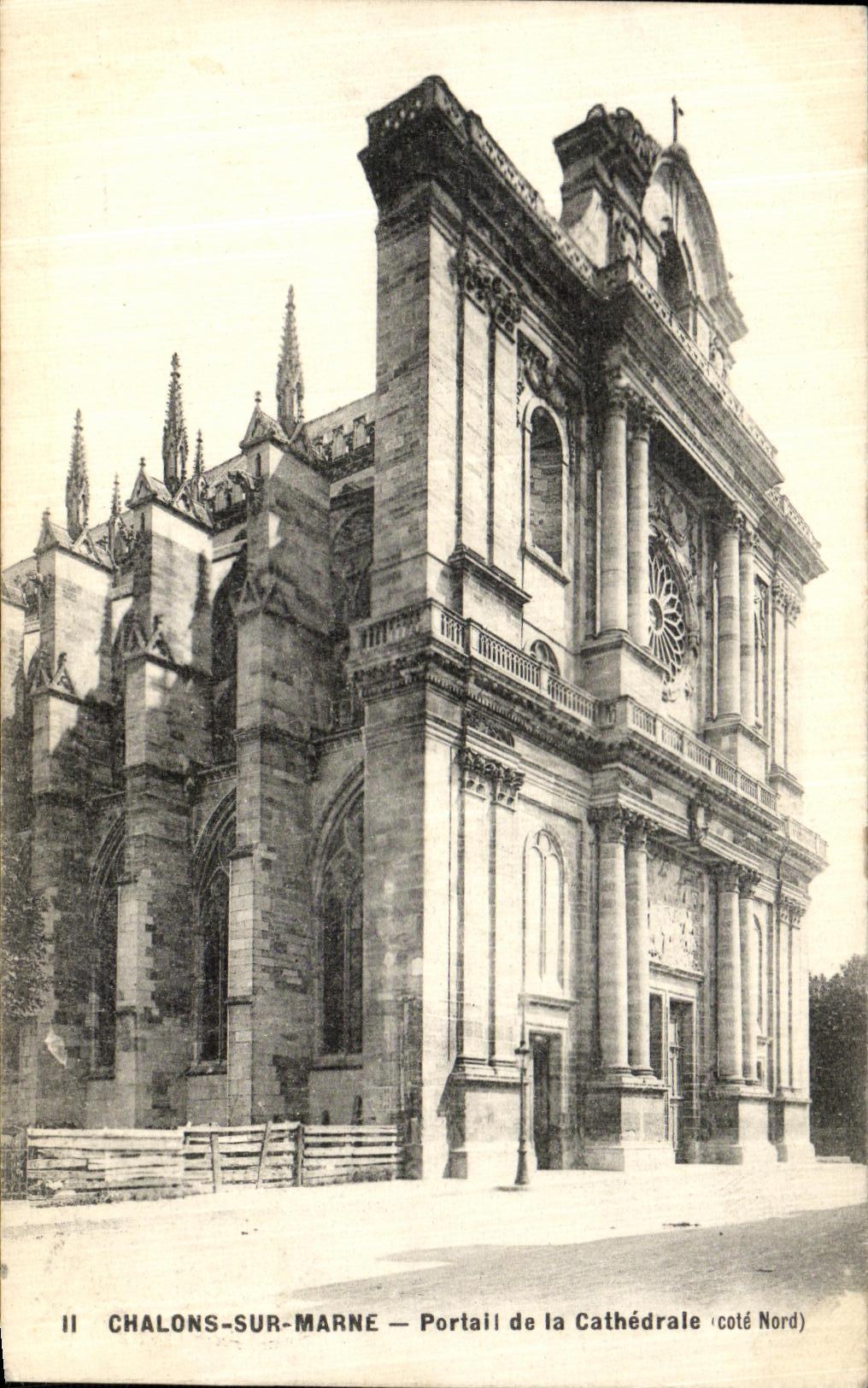 Chalons-sur-Marne — Portail de la Cathédrale (côté Nord)