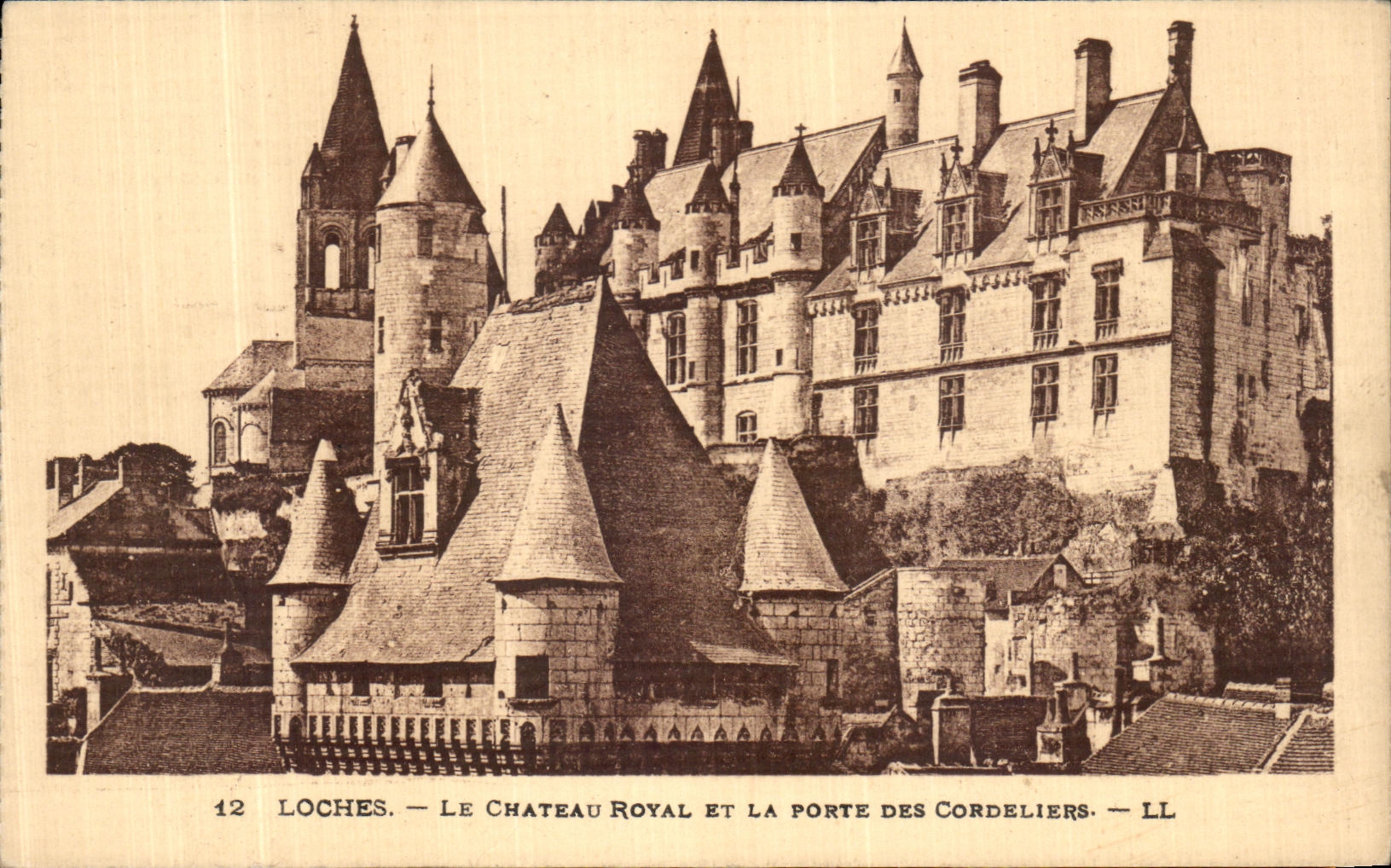 CPA Loches Chateau Royal et La Porte Des Cordeliers
