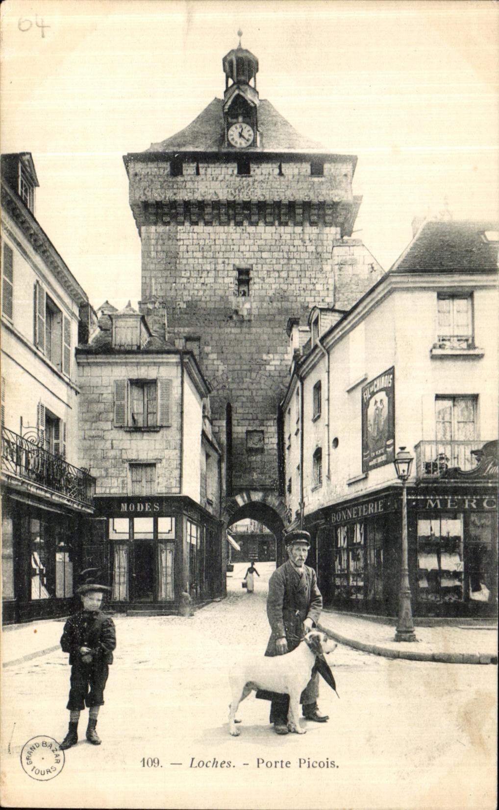 Loches — Porte Picois — Grand Bazar Tours