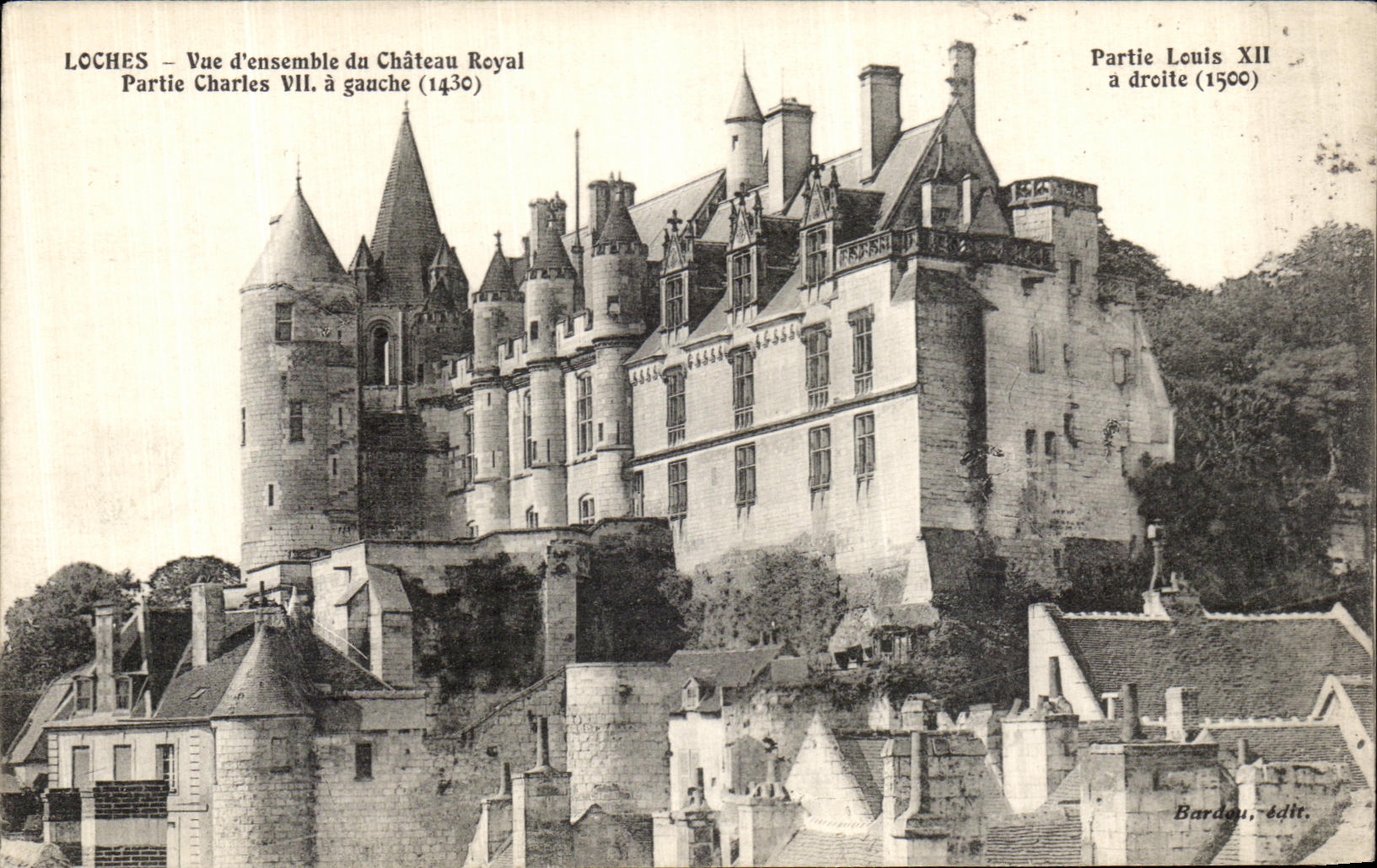 CPA Loches Vue d ensemble du Chateau Royal