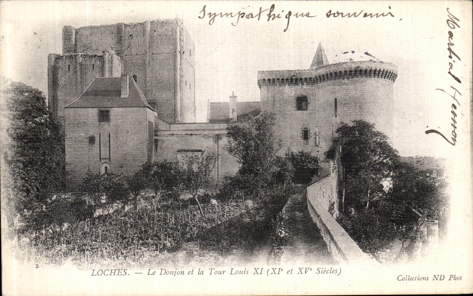 CPA Loches La Donjon et la tour Louis XI