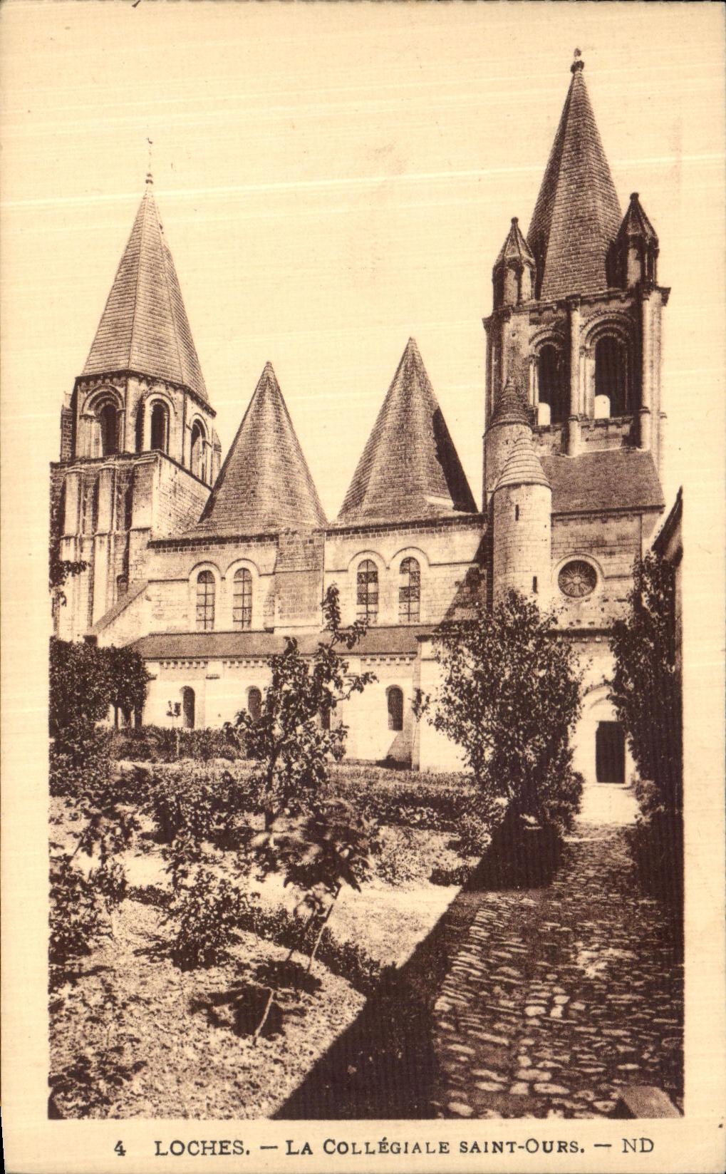 CPA Loches La Collegiale Saint Ours