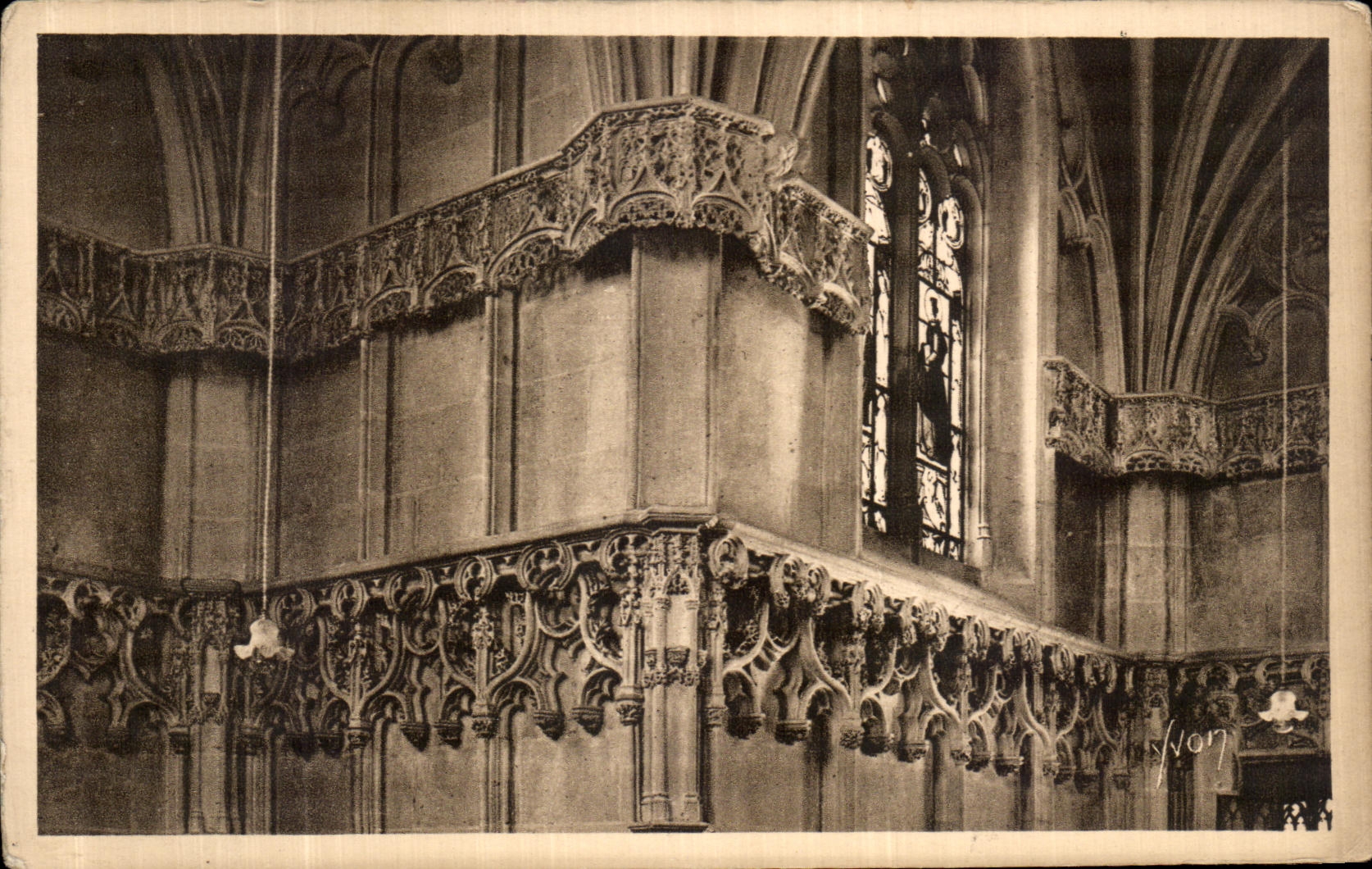 CPA Amboise Le Chateau Interieur de la Chapelle Saint Hubert