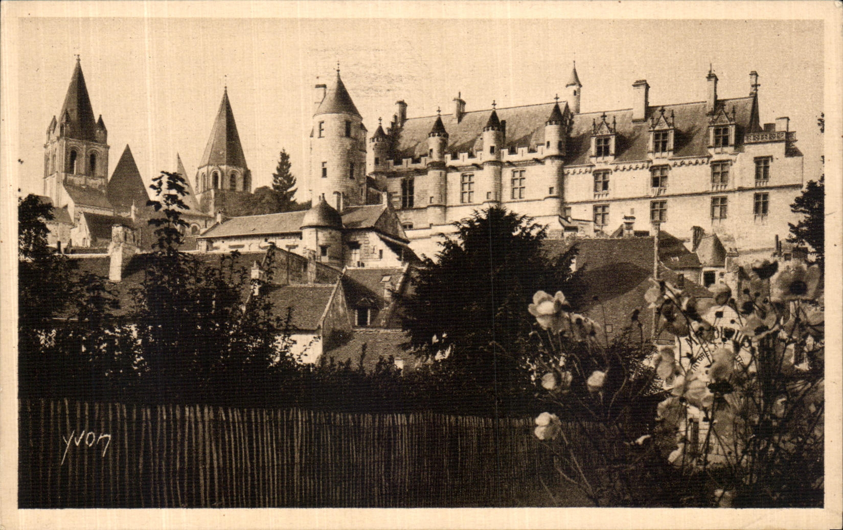 CPA Loches Les Chateaux De La Loire Chateau 