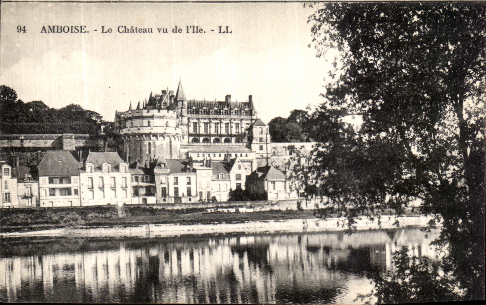 CPA Amboise Le Chateau vu de I IIe