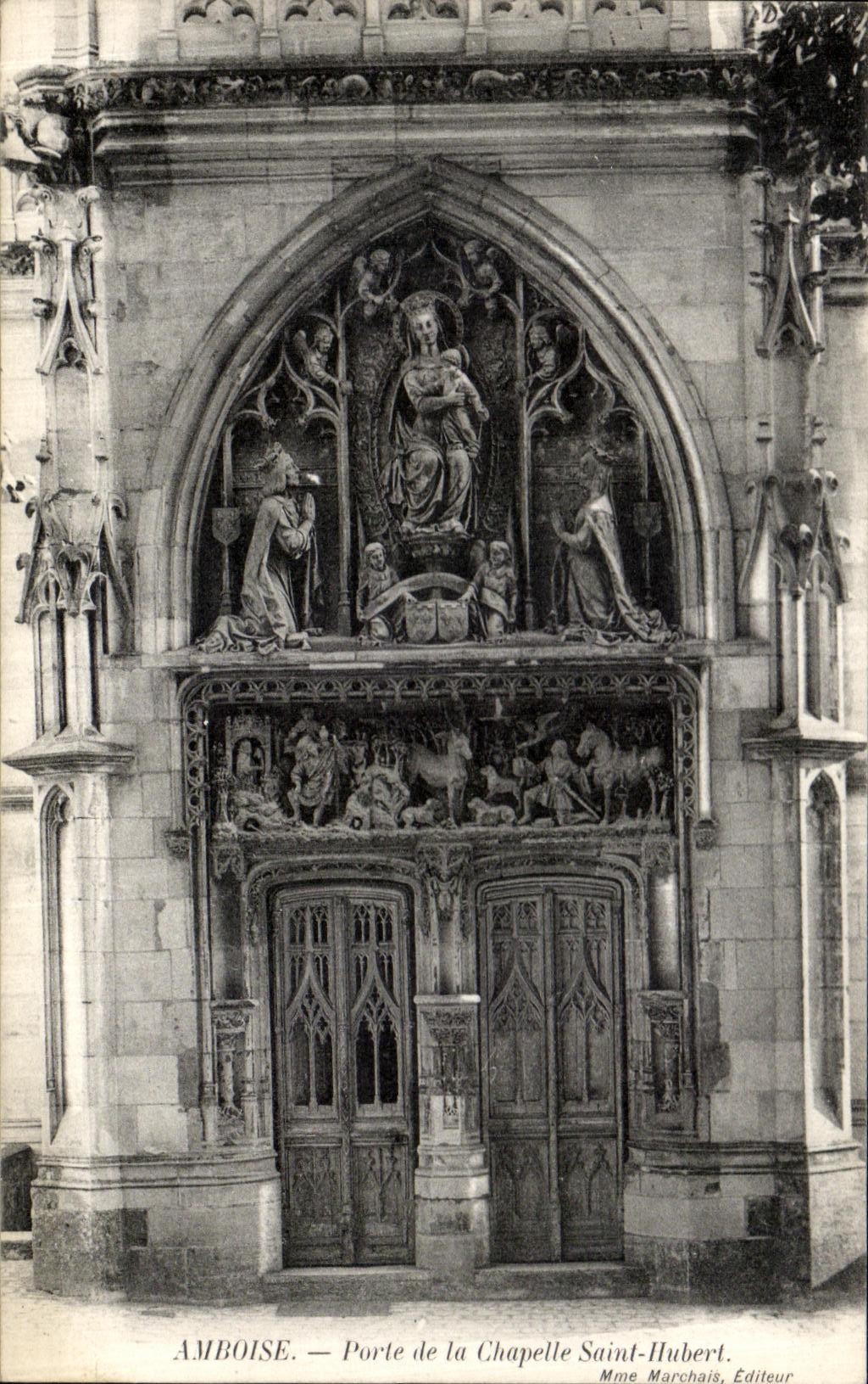 CPA Amboise Porte de la chapelle Saint Hubert