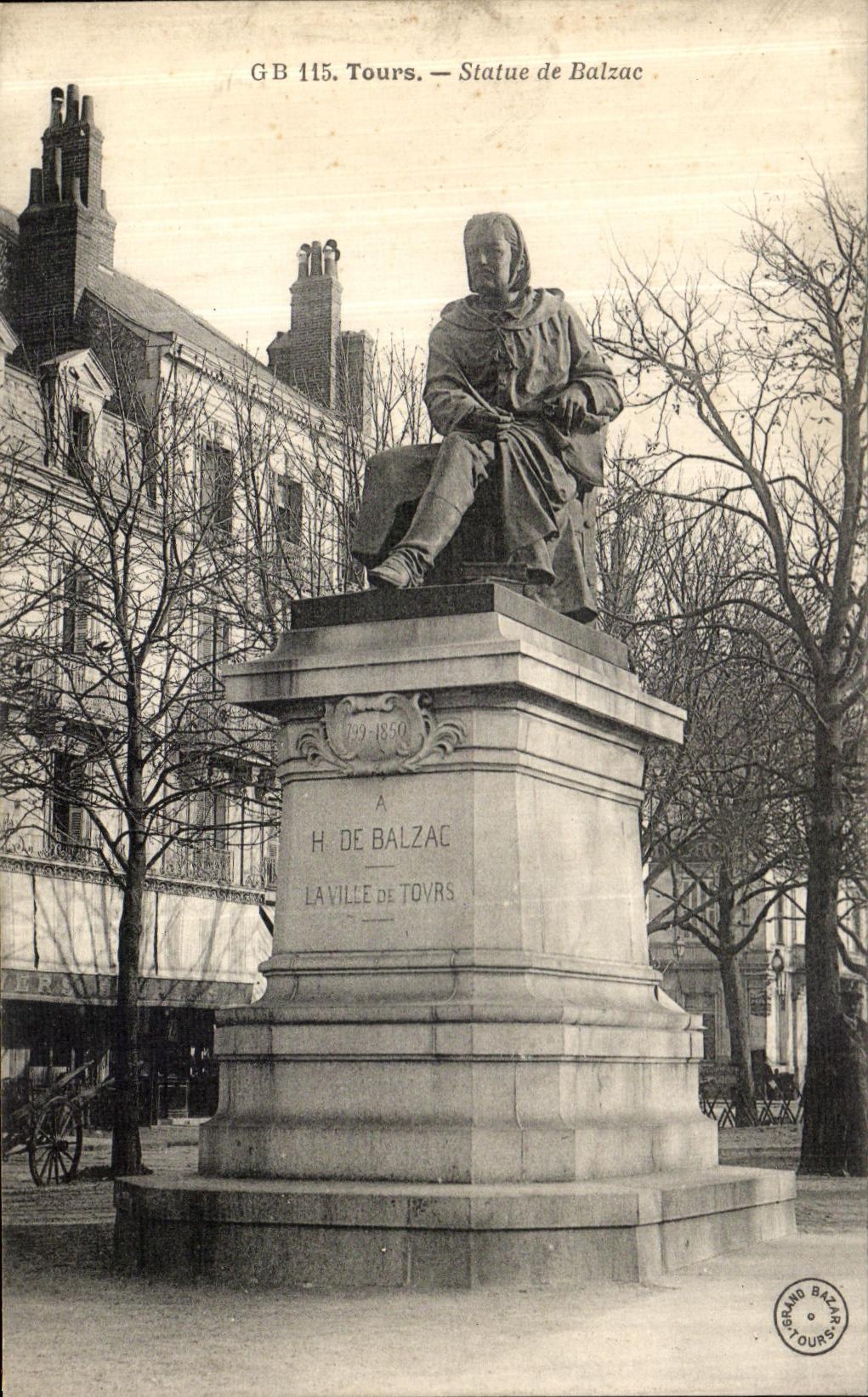 CPA Tours Statue de Balzac