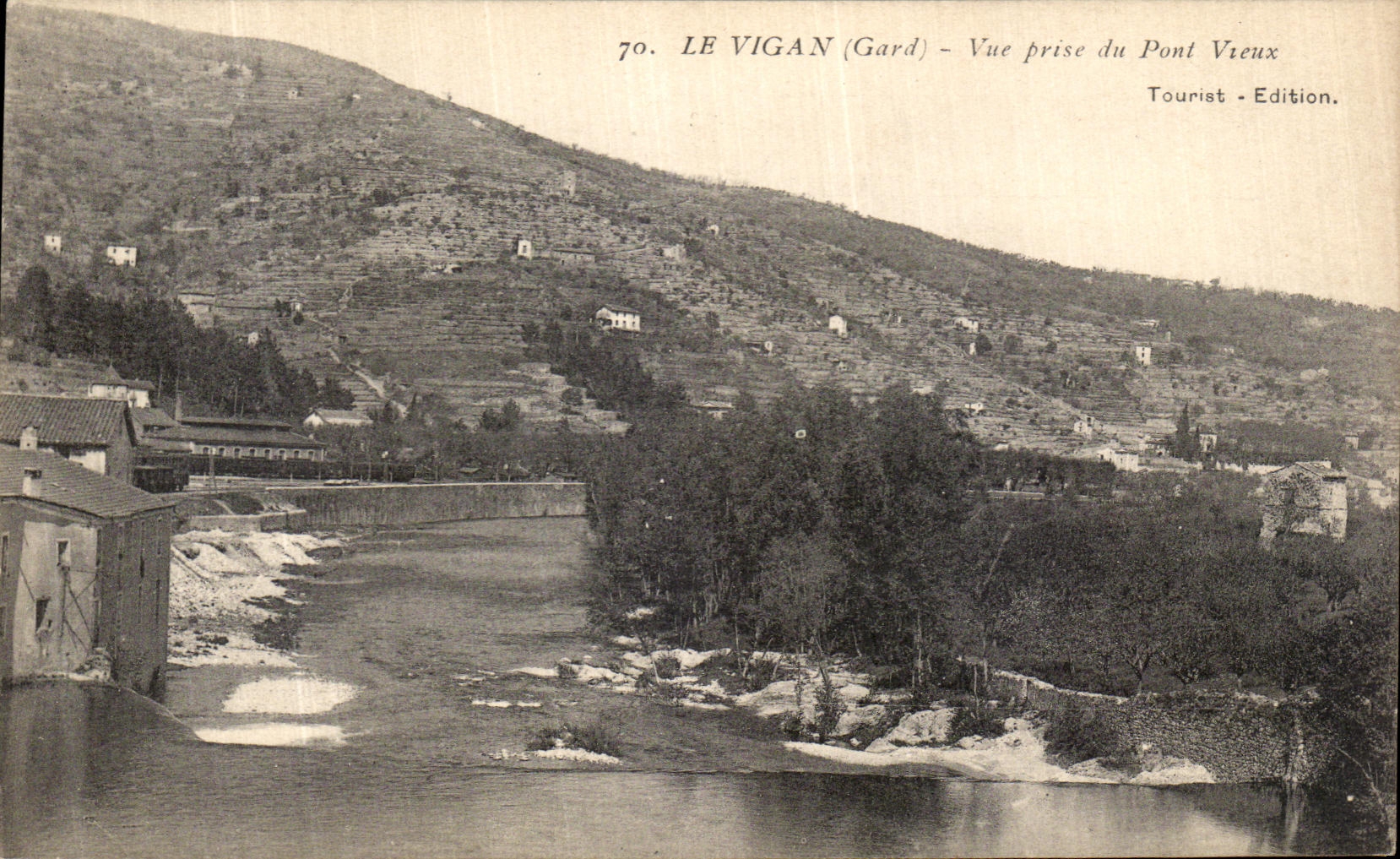CPA Le Vigan Vue Prise du Pont Vieux