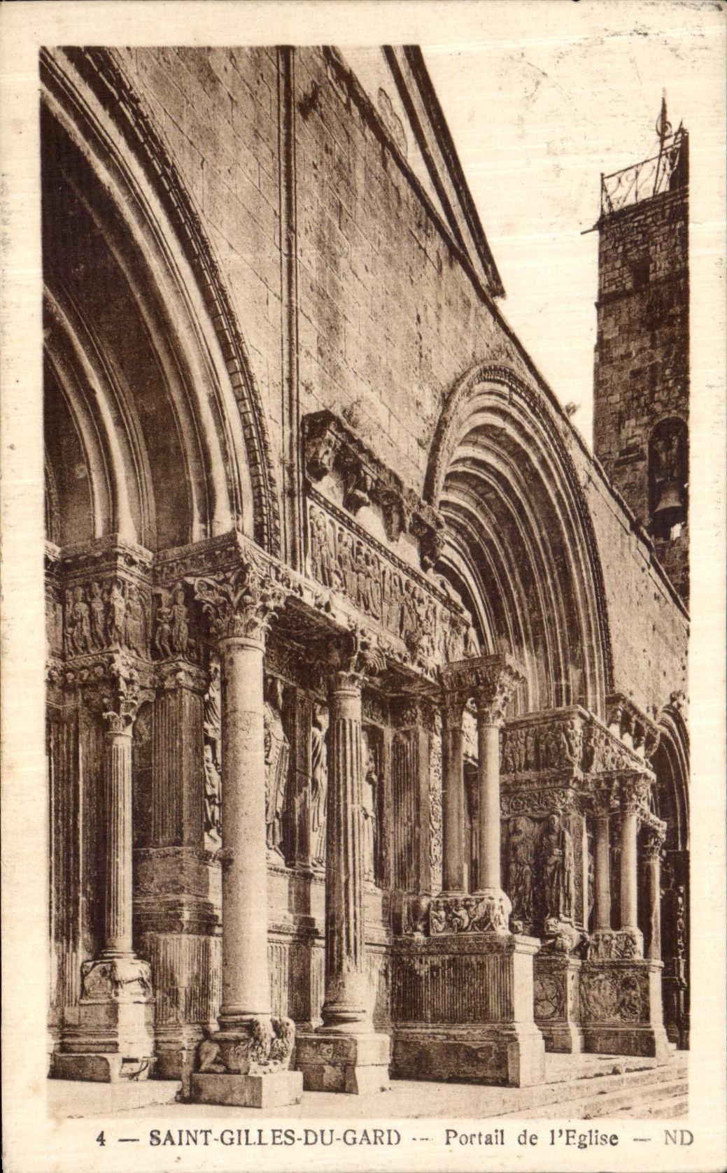 Saint-Gilles-du-Gard — Portail de l'Église — ND
