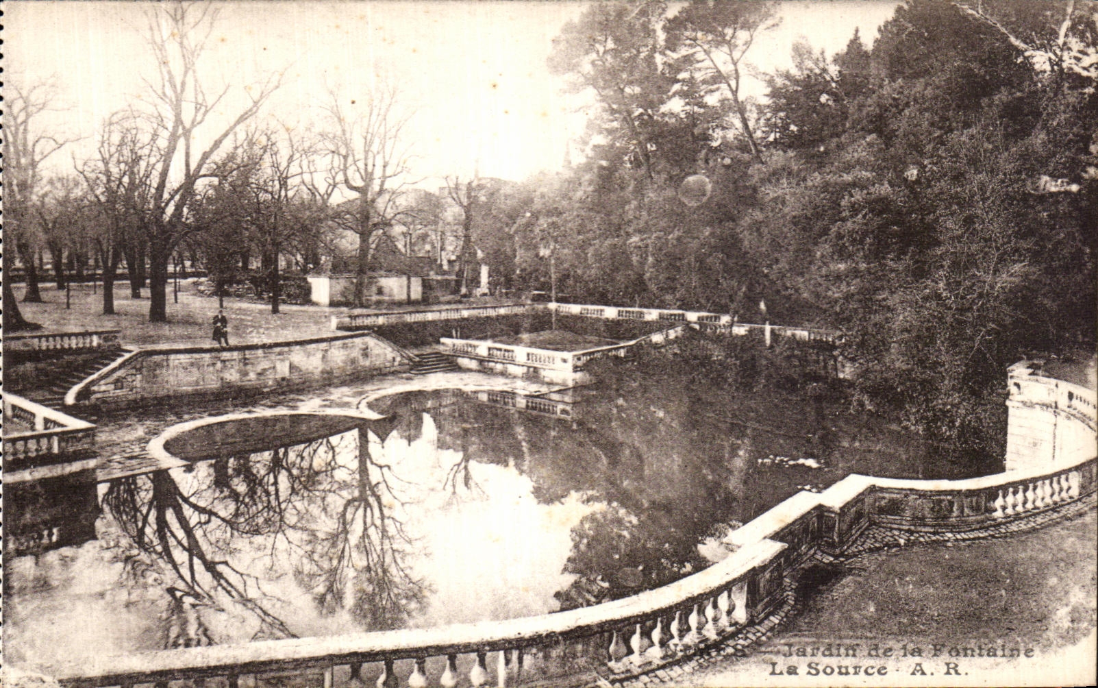 Jardin de la Fontaine — Le Source — A.R.