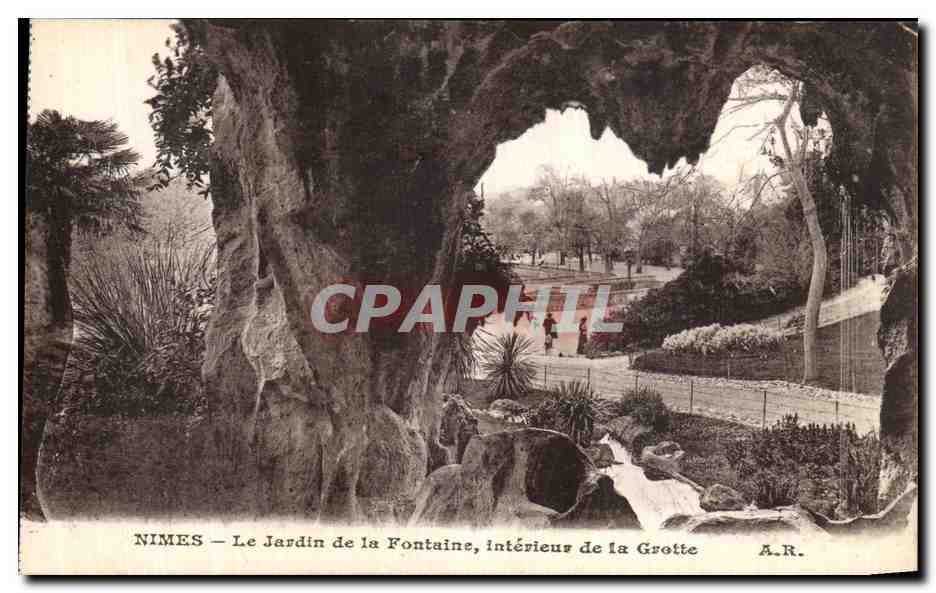 Nîmes — Le Jardin de la Fontaine, intérieur de la Grotte — A.R.