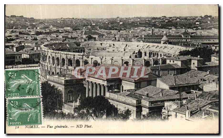 CPA Nimes Vue Generale Arenes