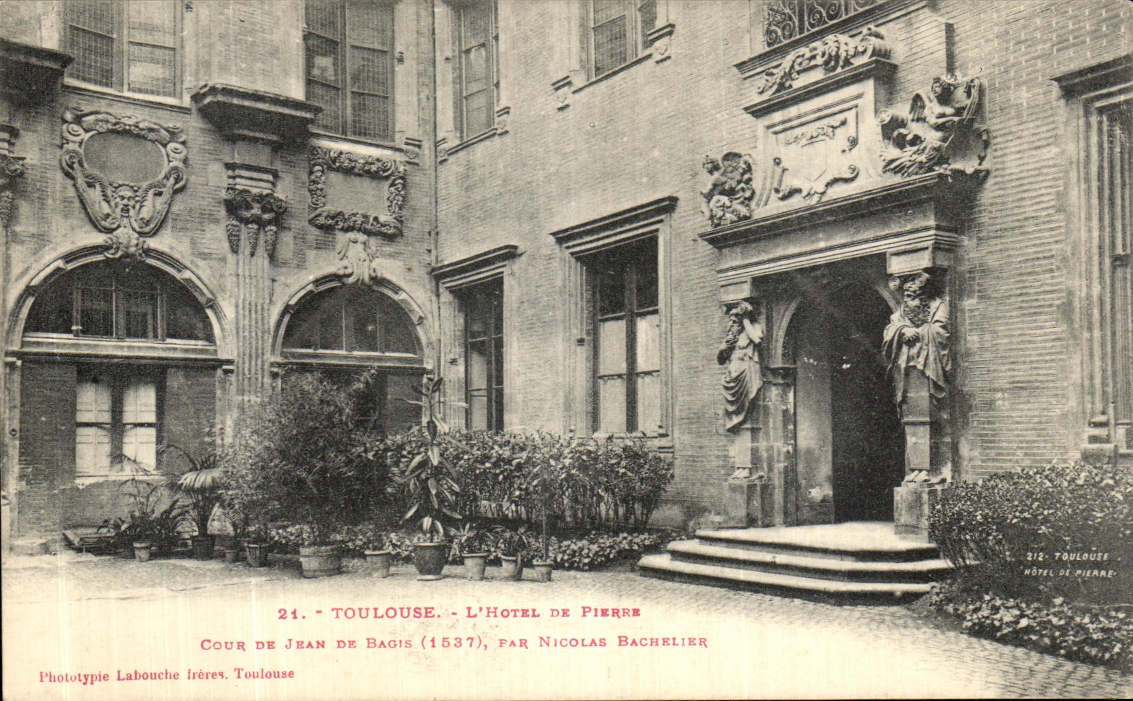 CPA Toulouse L Hotel De Pierre Cour de Jean de Bagis par Nicolas Bachelier 